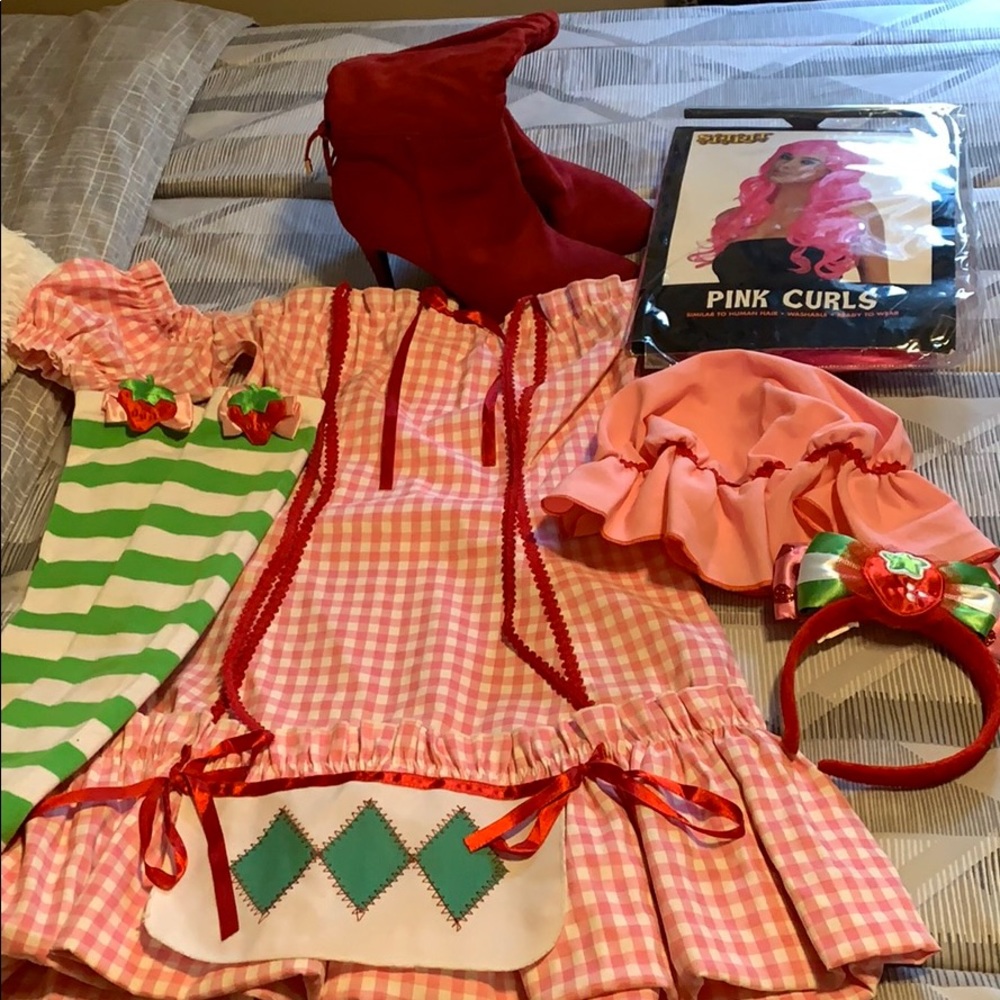 Costume